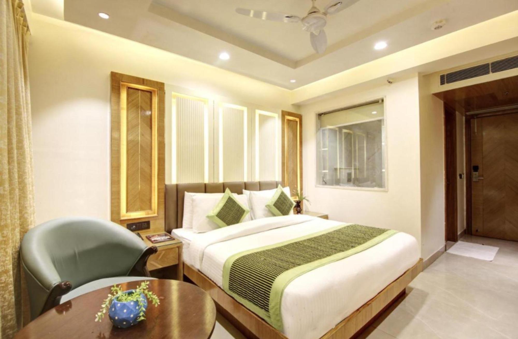 Hotel Platinum With Free Pickup-Delhi Airport Nueva Delhi Exterior foto