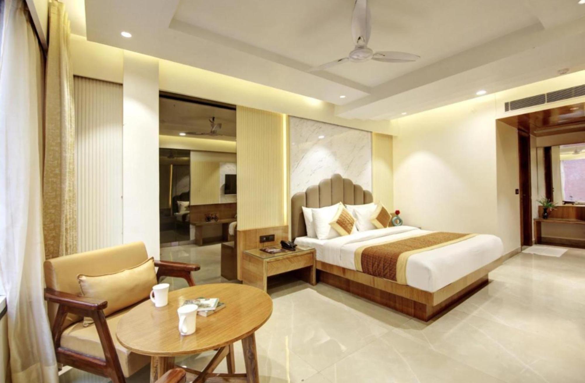 Hotel Platinum With Free Pickup-Delhi Airport Nueva Delhi Exterior foto